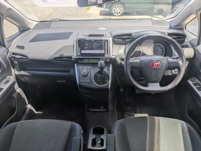 TOYOTA WISH 2010 3 thumbnail 5