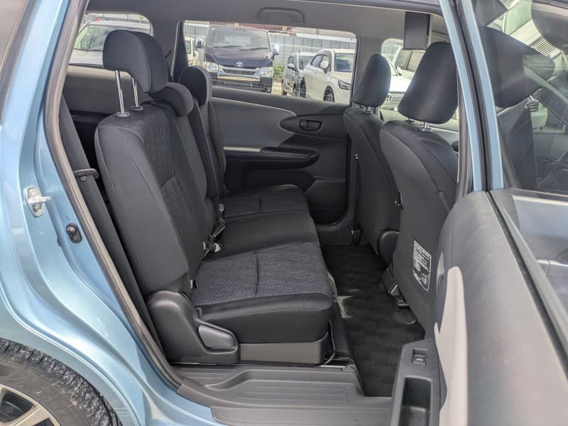 TOYOTA WISH 2010 7 thumbnail 11
