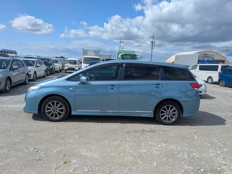 TOYOTA WISH 2010 7 thumbnail 8