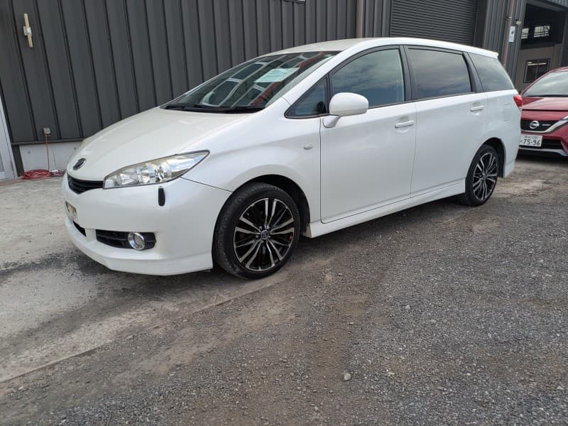 TOYOTA WISH 2010 4 thumbnail 5