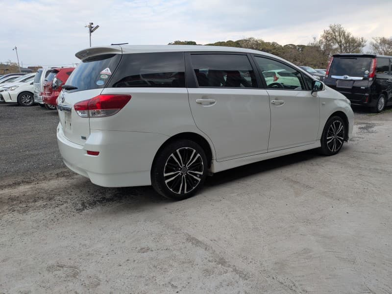 TOYOTA WISH 2010 4 thumbnail 7