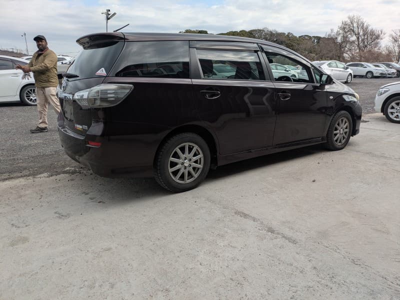 TOYOTA WISH 2010 6 thumbnail 7
