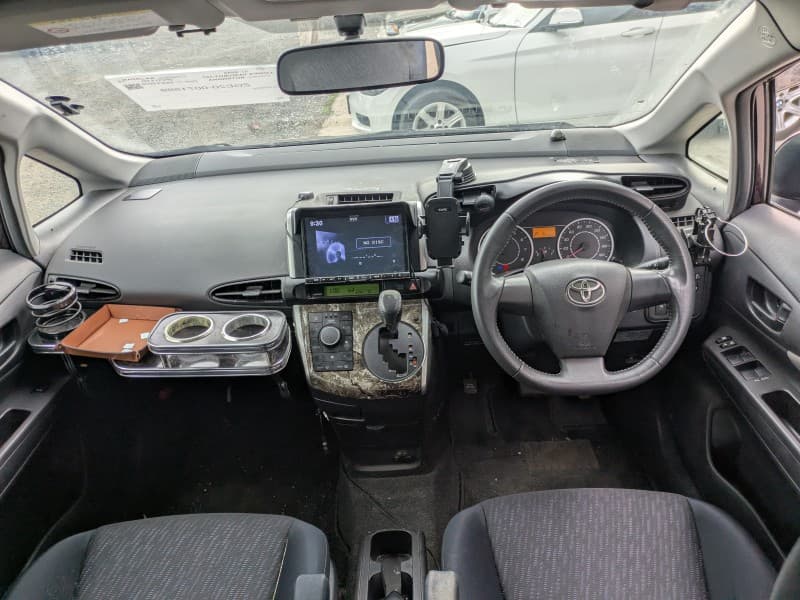 TOYOTA WISH 2010 6 thumbnail 8