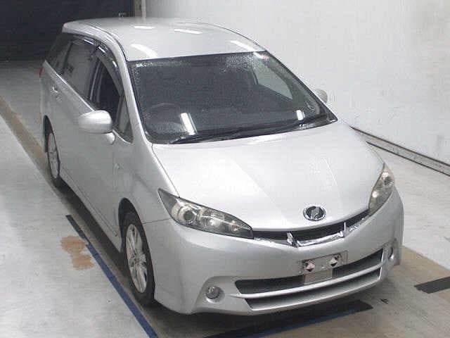 TOYOTA WISH 2012