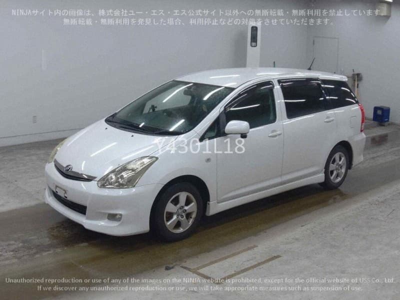 TOYOTA WISH 2005 11 thumbnail 2