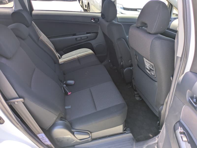 TOYOTA WISH 2005 10 thumbnail 14