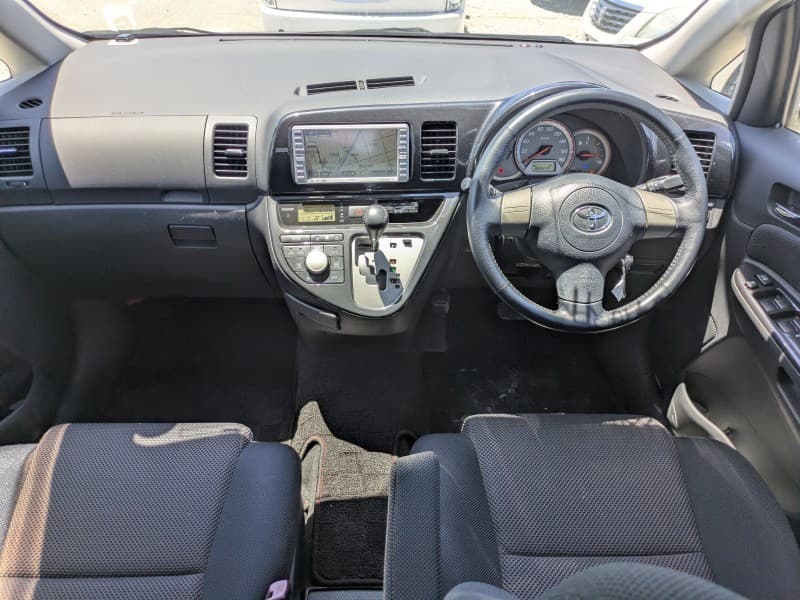 TOYOTA WISH 2005 10 thumbnail 15