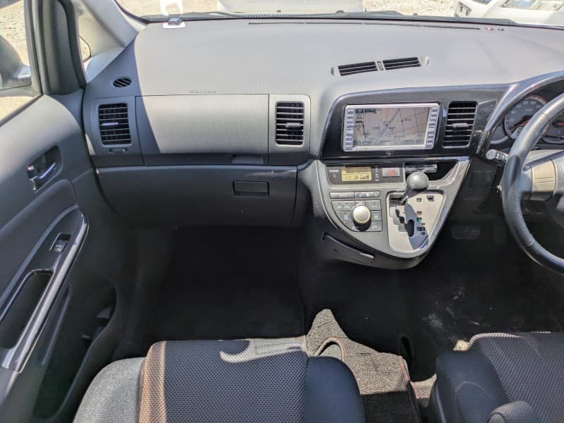 TOYOTA WISH 2005 10 thumbnail 17