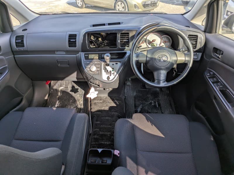 TOYOTA WISH 2006 1 thumbnail 15