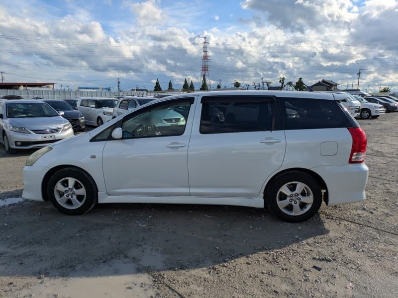 TOYOTA WISH 2006 1 thumbnail 8