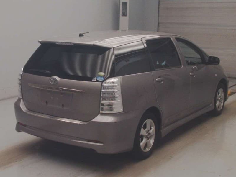 TOYOTA WISH 2006 3 thumbnail 3
