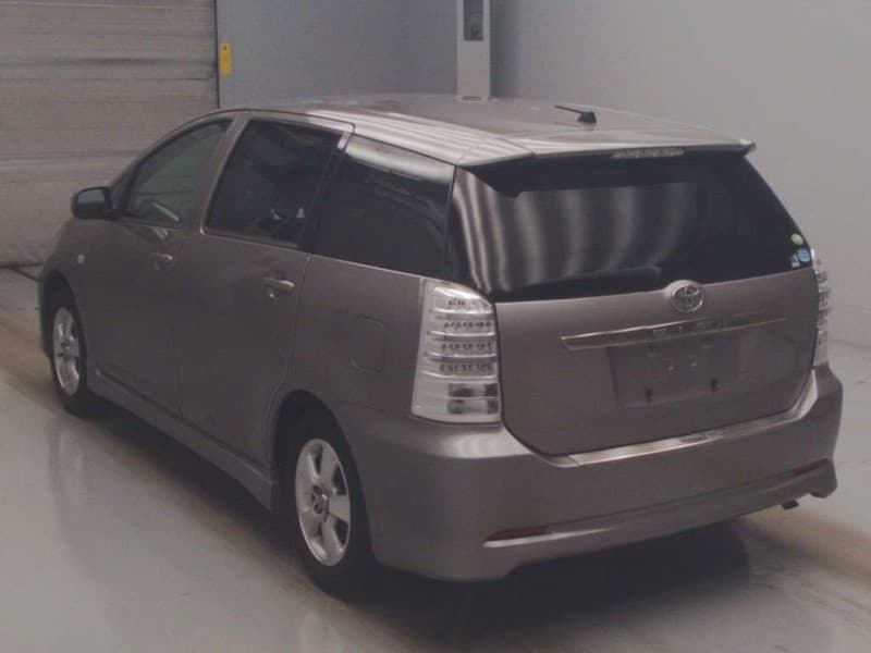 TOYOTA WISH 2006 3 thumbnail 4