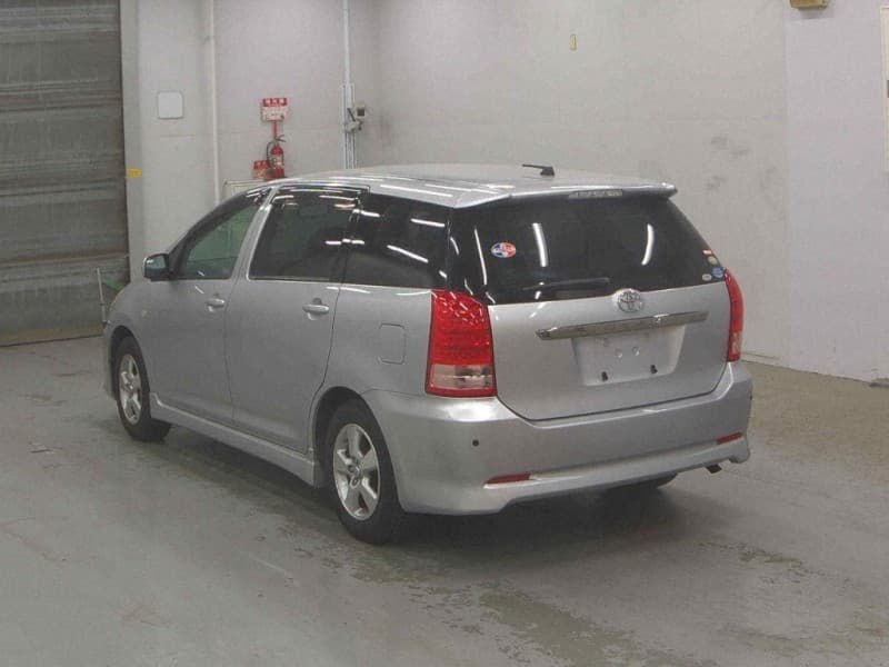 TOYOTA WISH 2006 10 thumbnail 3