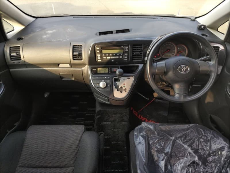 TOYOTA WISH 2006 10 thumbnail 5