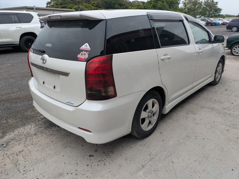 TOYOTA WISH 2006 11 thumbnail 4