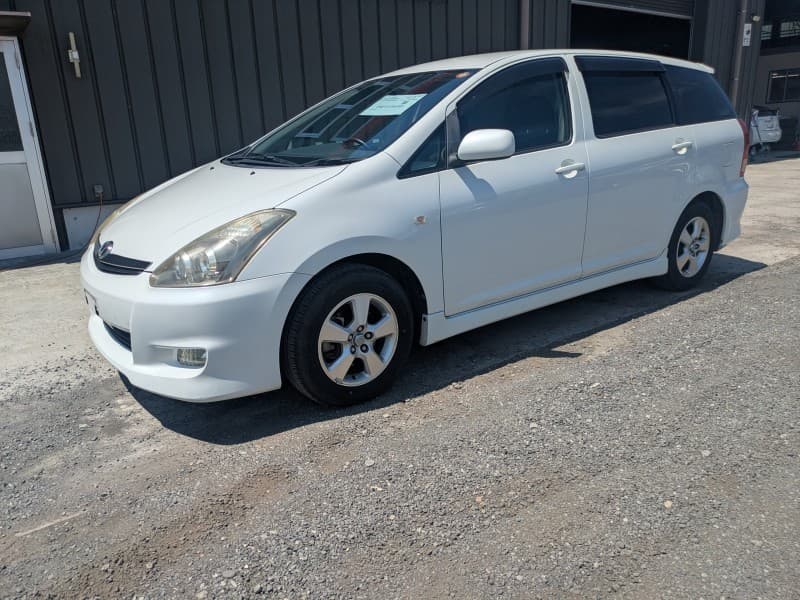 TOYOTA WISH 2007 12 thumbnail 2