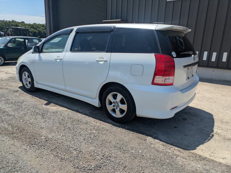 TOYOTA WISH 2007 12 thumbnail 3
