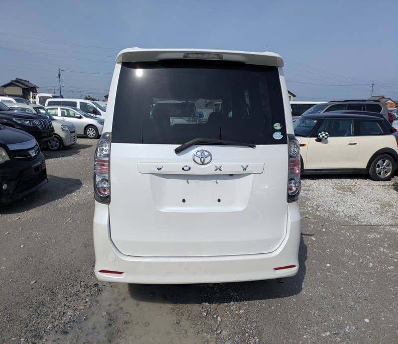 TOYOTA VOXY 2008 1 thumbnail 14