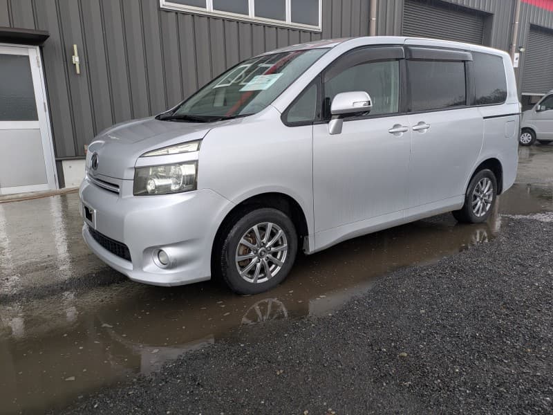 TOYOTA VOXY 2008 9 thumbnail 5
