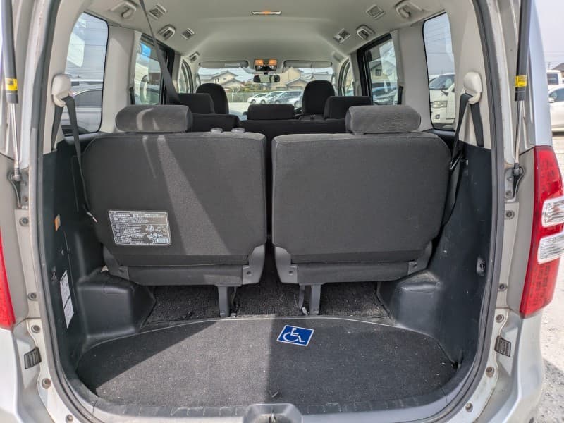 TOYOTA NOAH 2010 9 thumbnail 24