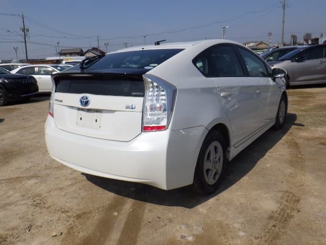 TOYOTA PRIUS 2010 7 thumbnail 14