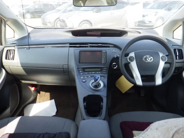 TOYOTA PRIUS 2010 7 thumbnail 17