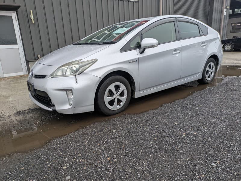 TOYOTA PRIUS 2012 2 thumbnail 2