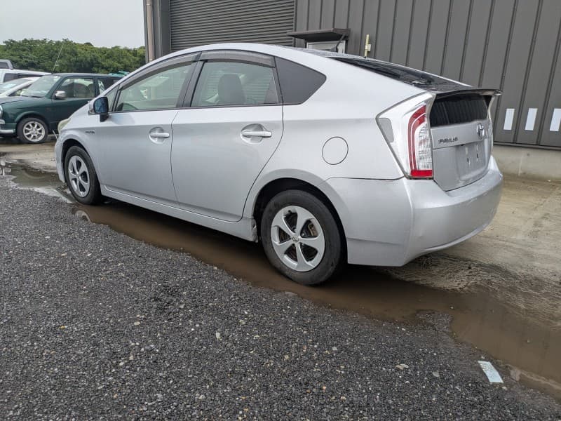 TOYOTA PRIUS 2012 2 thumbnail 3