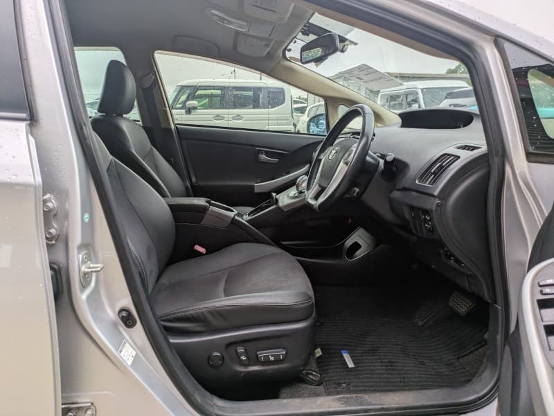 TOYOTA PRIUS 2012 2 thumbnail 6