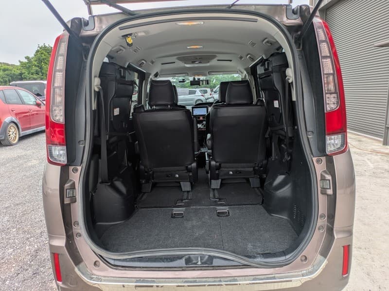 TOYOTA NOAH 2014 3 thumbnail 8