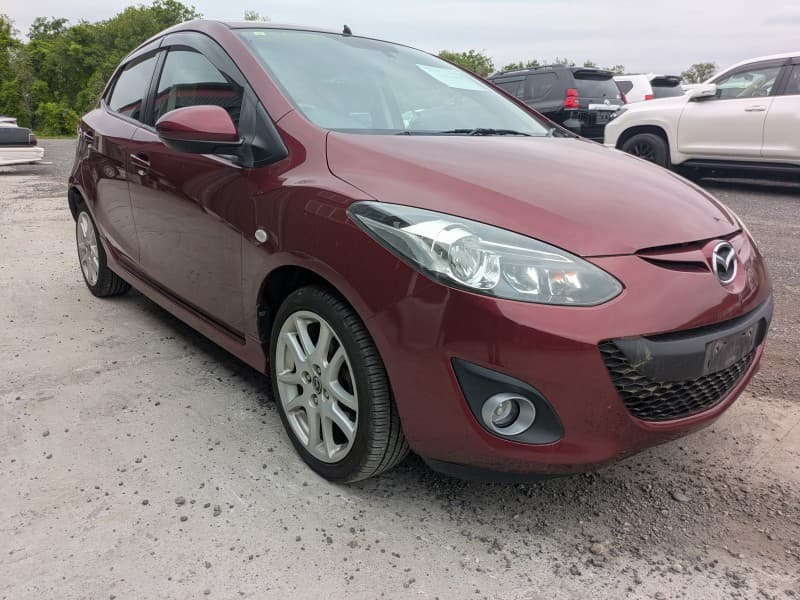 MAZDA DEMIO 2013