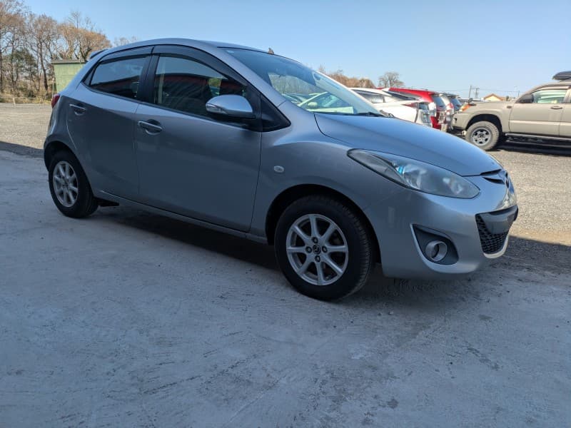 MAZDA DEMIO 2013
