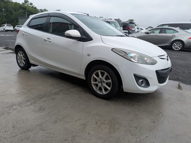 MAZDA DEMIO 2012