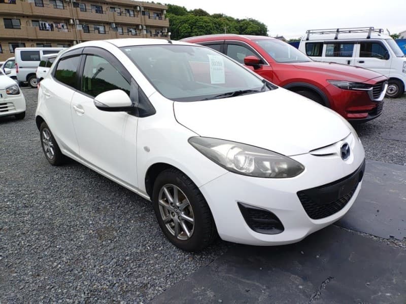MAZDA DEMIO 2013