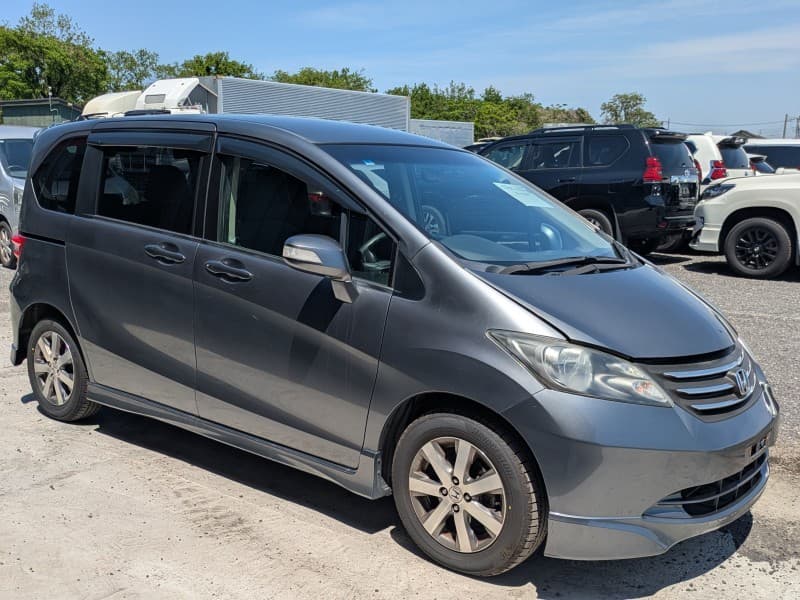 HONDA FREED 2010