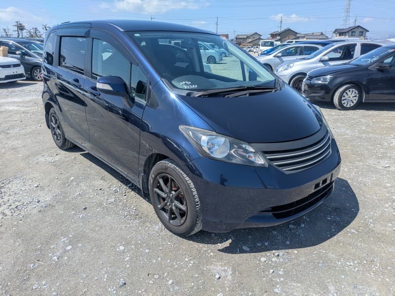 HONDA FREED 2010