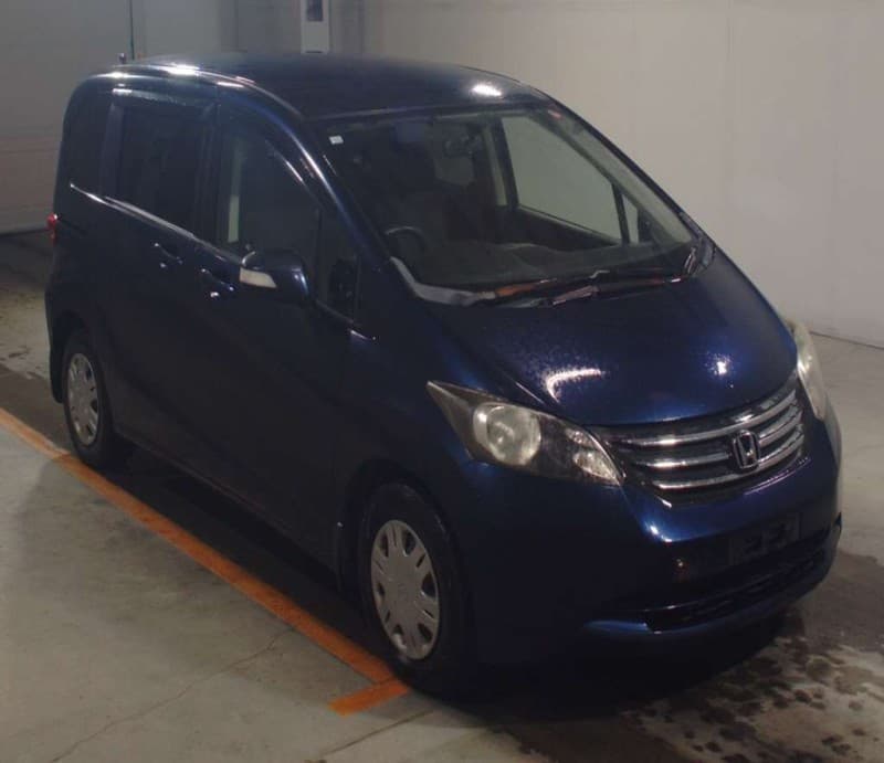 HONDA FREED 2010