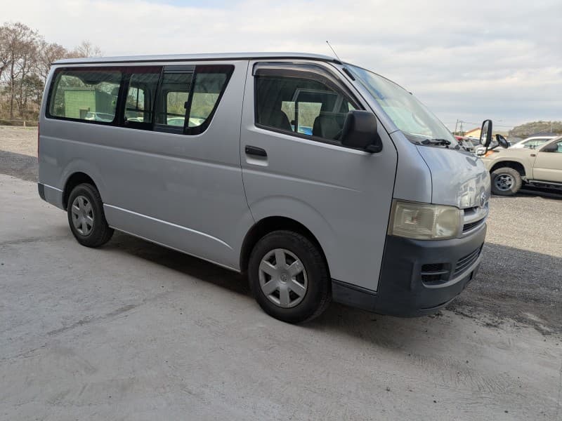 TOYOTA HIACE 2006