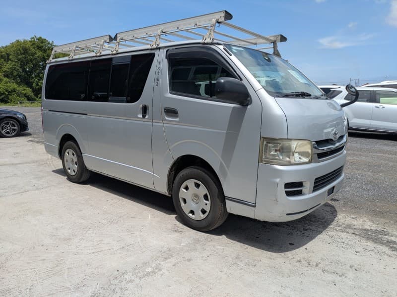 TOYOTA HIACE 2008