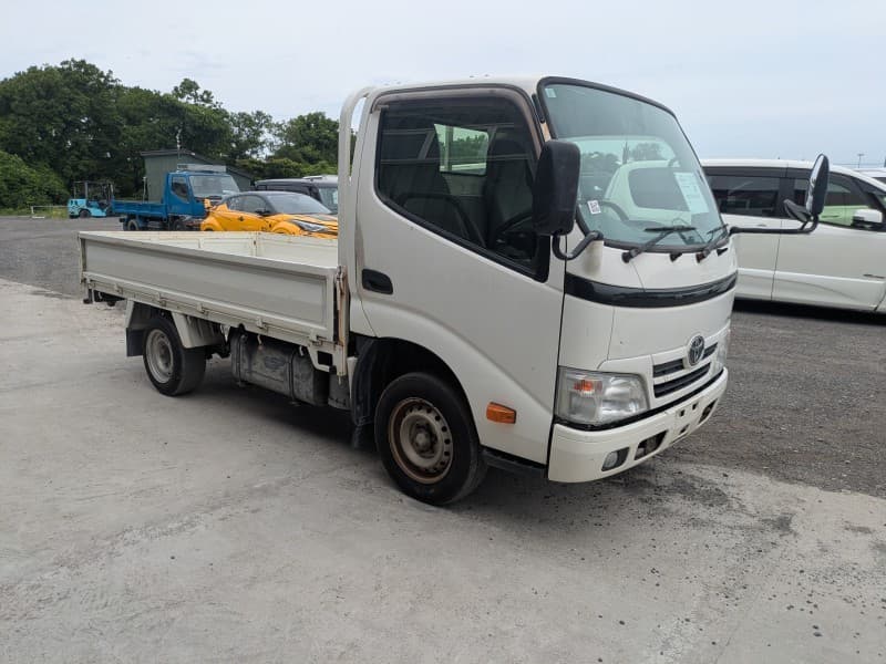 TOYOTA DYNA 2016