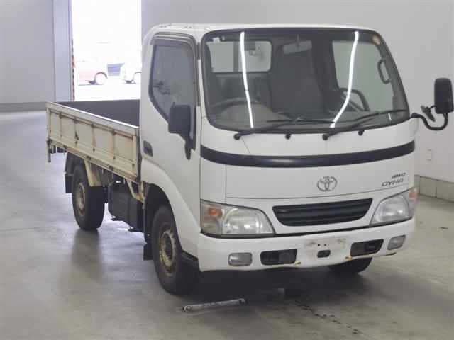 TOYOTA DYNA 2004