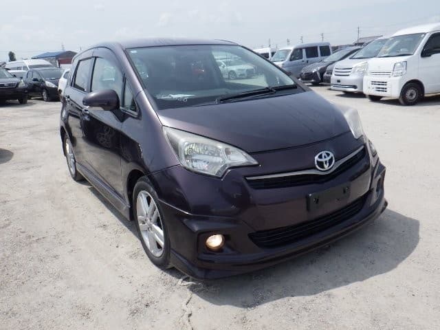 TOYOTA RACTIS 2010
