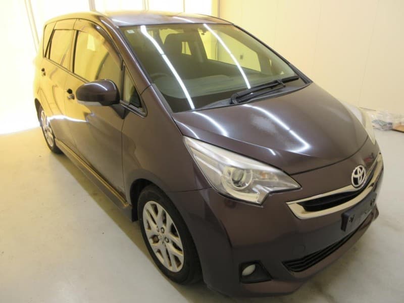 TOYOTA RACTIS 2014