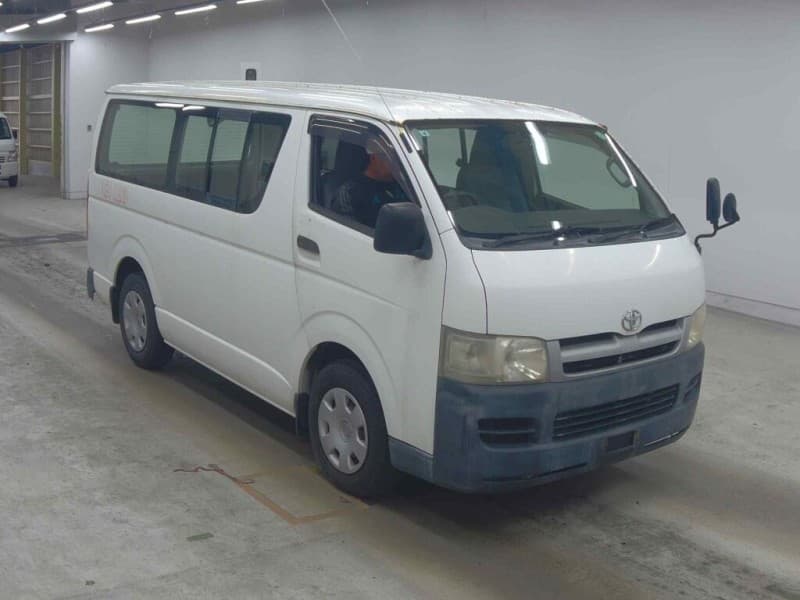 TOYOTA REGIUSACE 2005
