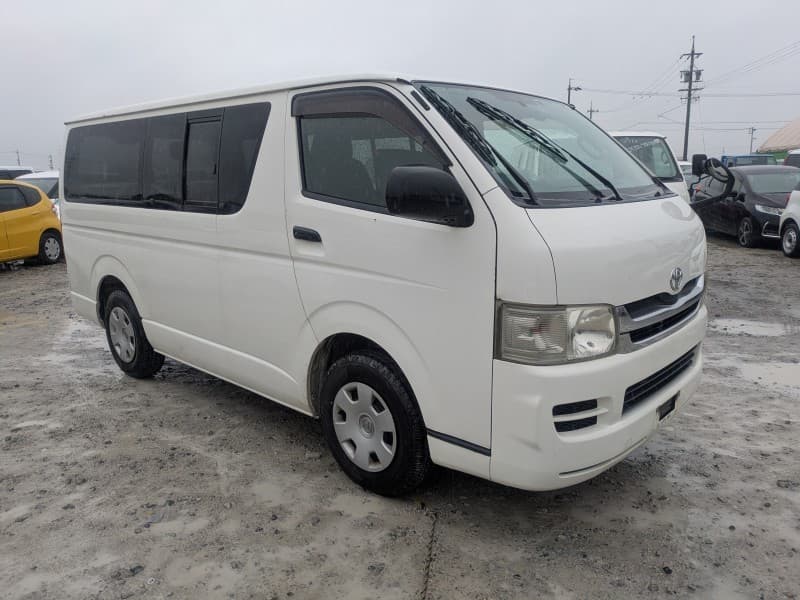 TOYOTA REGIUSACE 2009