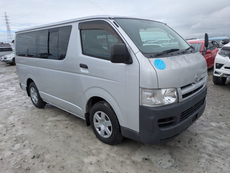 TOYOTA REGIUSACE 2005