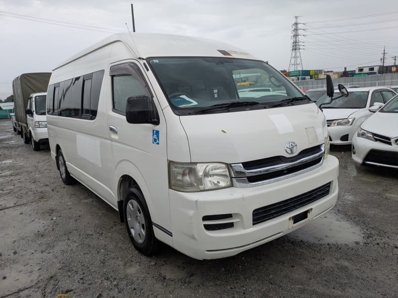 TOYOTA HIACE 2008