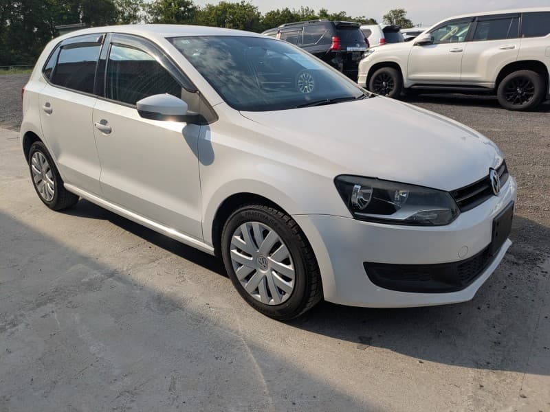 VOLKSWAGEN POLO 2010