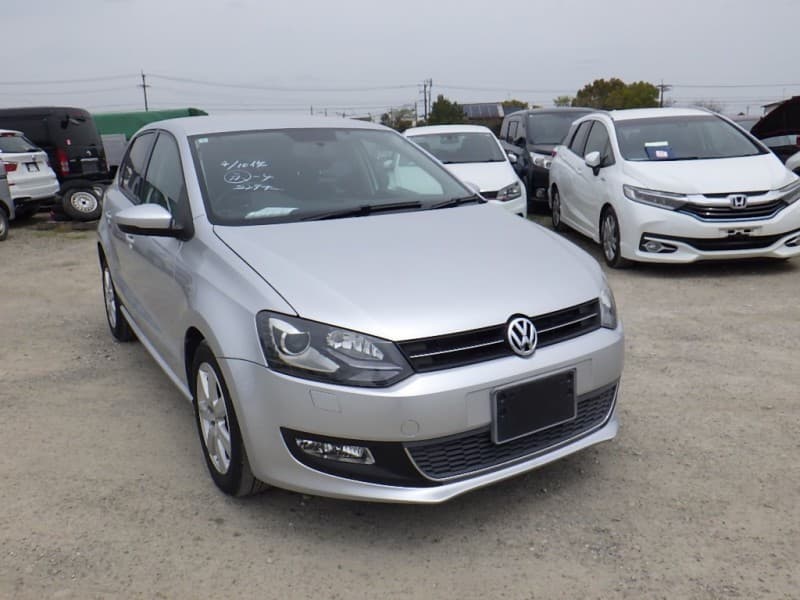VOLKSWAGEN POLO 2011