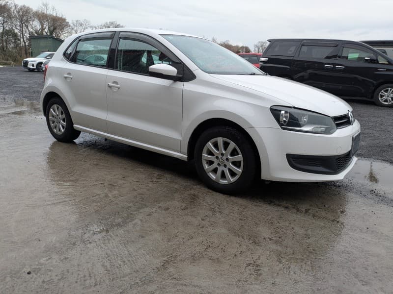 VOLKSWAGEN POLO 2011